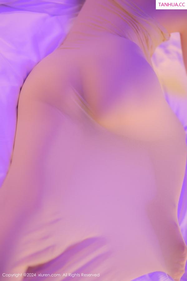 袁圆  [XiuRen]高清写真图 2024.08.27 No.9073 袁圆 丝袜美腿第55张图片